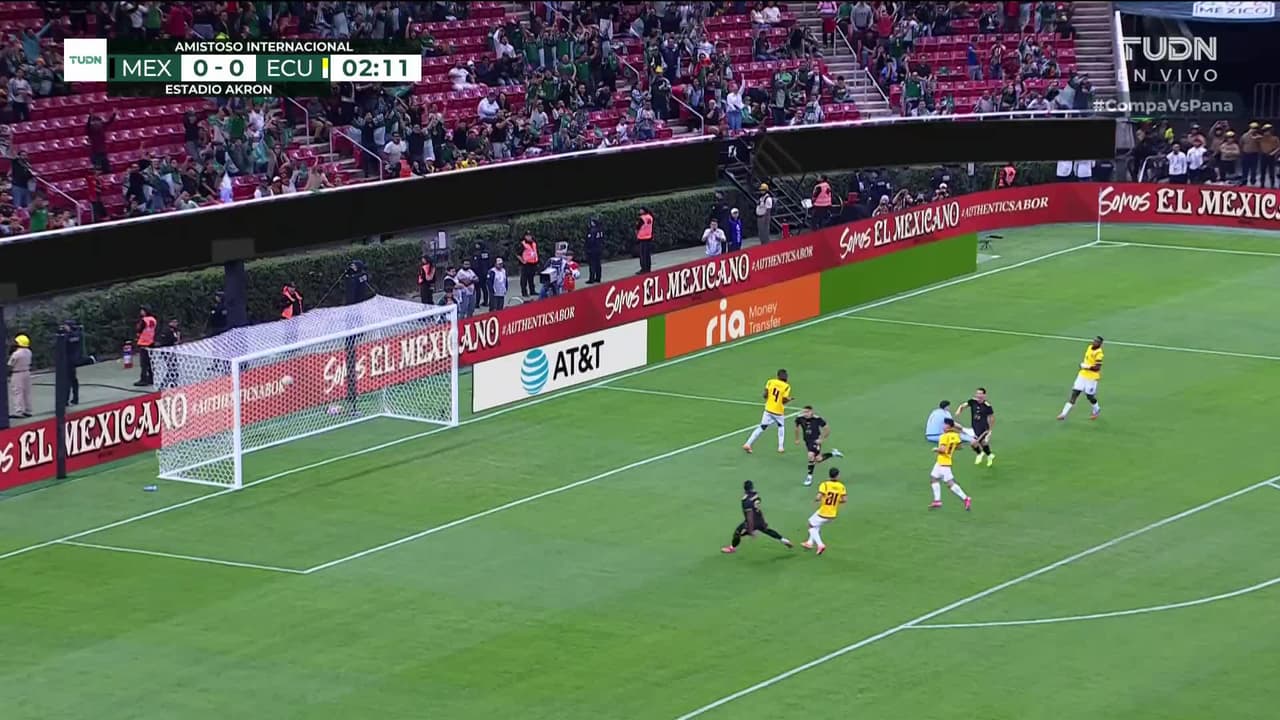 ¡GOL!  anota para México. Germán Berterame