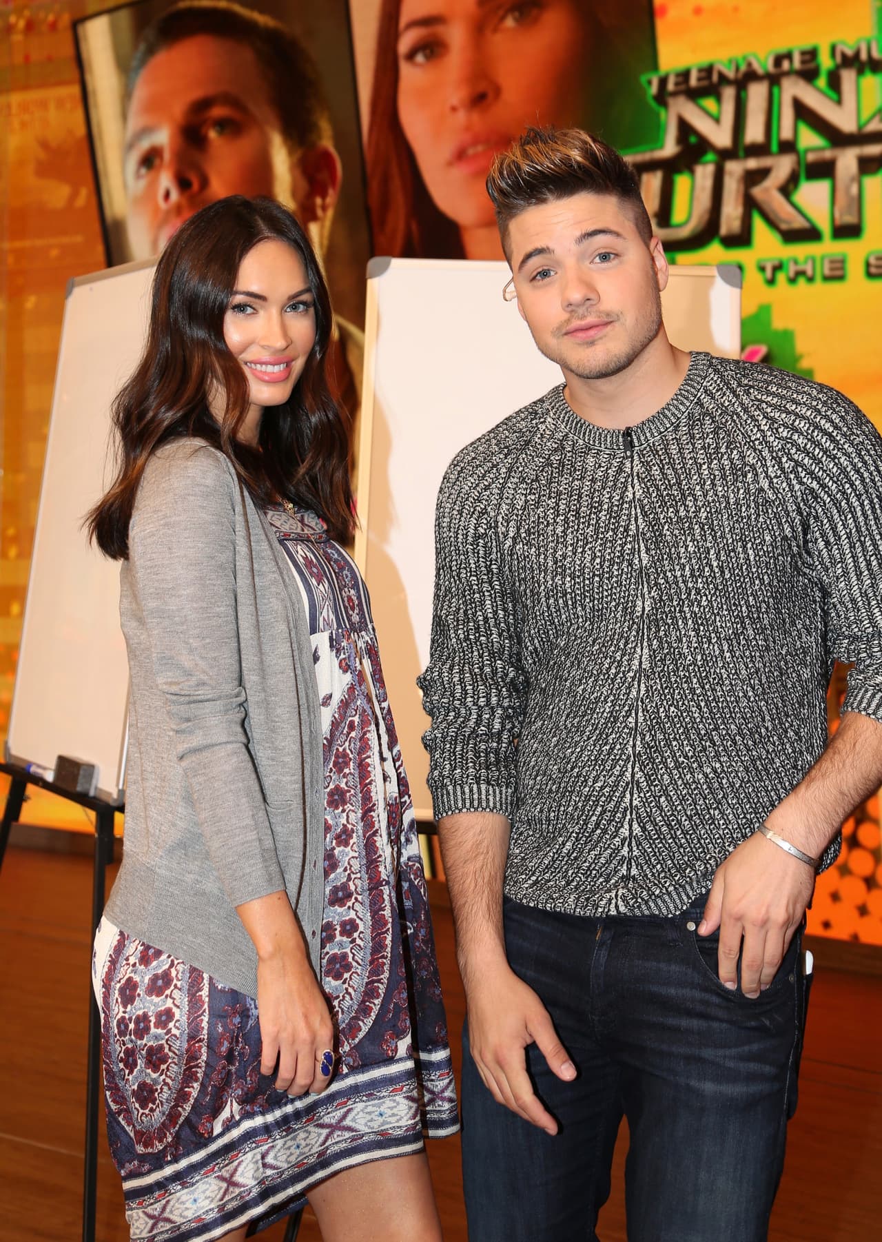 Megan junto a William Valdés.