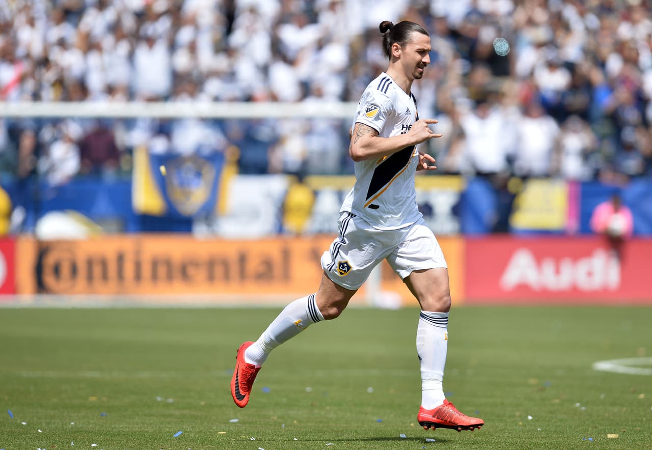 Zlatan puso cifras definitivas al minuto 91. Ningún guionista hubiera escrito un mejor debut para el delantero sueco.