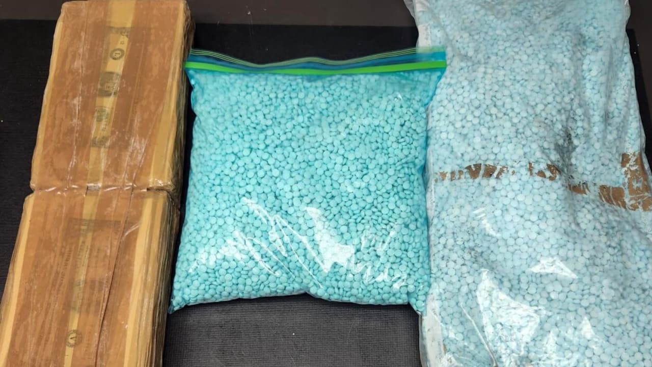 Incautan 60,000 pastillas de fentanilo en una parada de tráfico al sur de Tucson