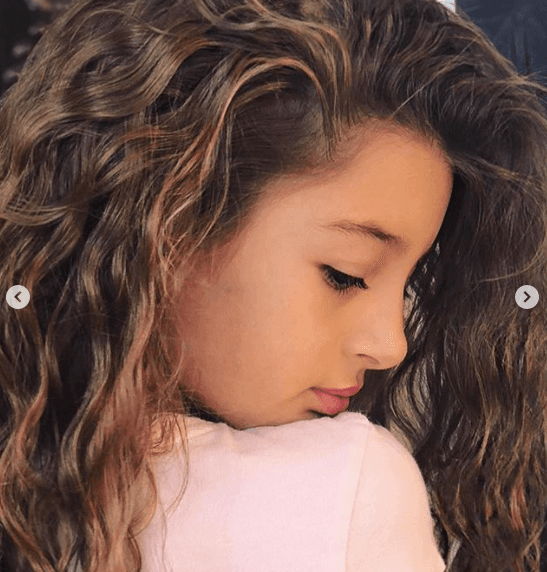 Las felicitaciones para esta pequeña no se hicieron esperar, sobre todo las de su familia.