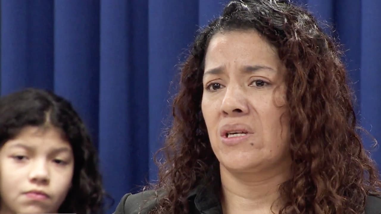 Roxan Chacón, una tía de Jason Montes que lo cuidó desde que era niño, pidió a la comunidad, en especial a la hispana, que por favor denuncie cualquier pista que tengan sobre el caso. "Nunca conocí que él tuviera problemas con personas, era muy popular porque siempre estaba contento", dijo.