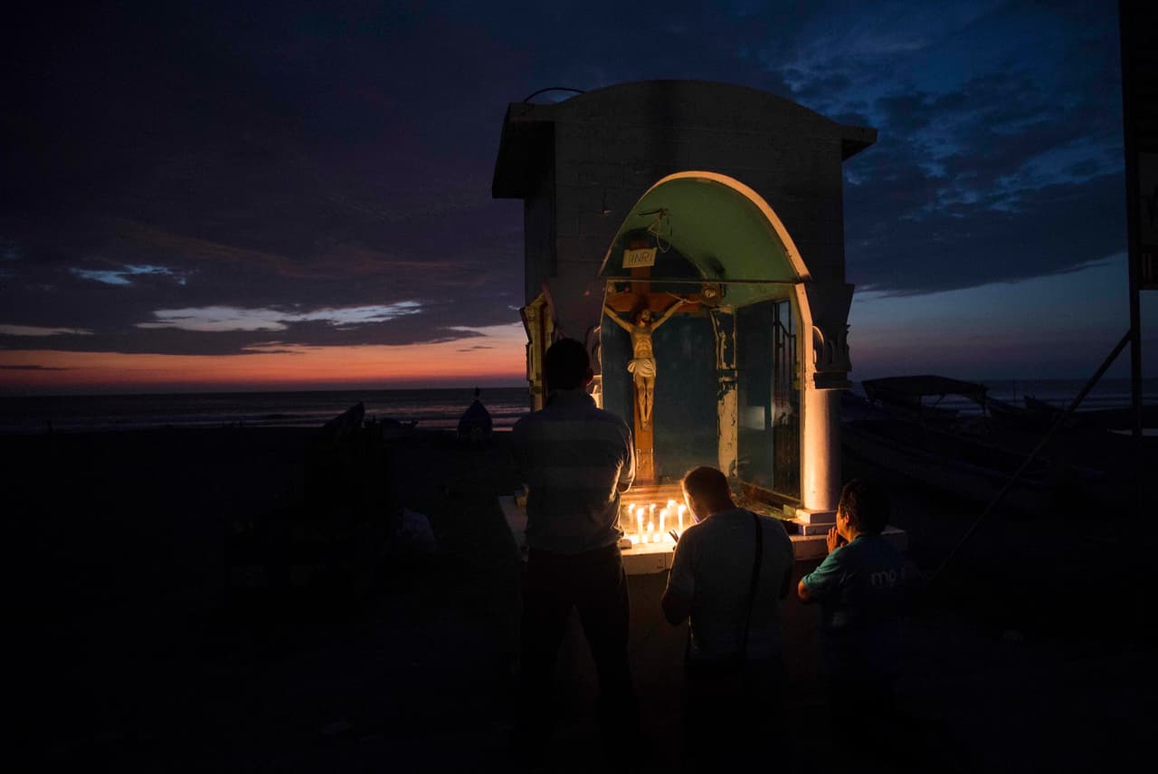 Esta noche Queens se unirá en oración por Ecuador