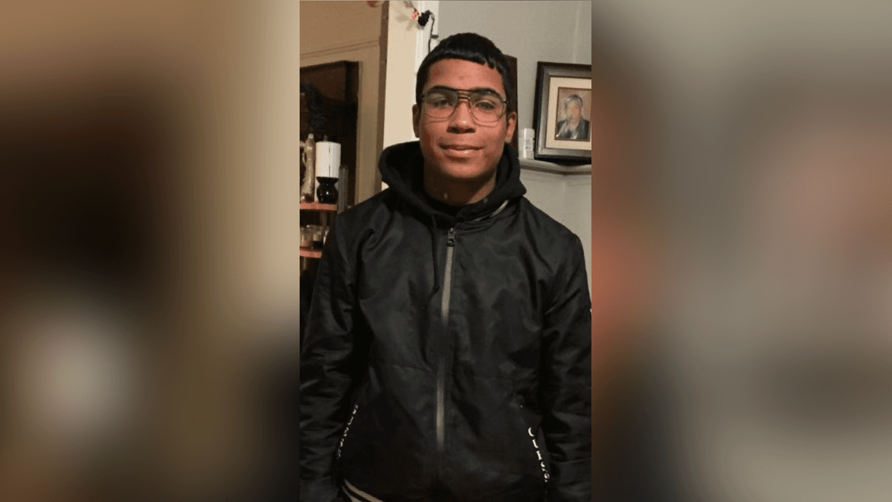 Desaparece adolescente hispano del área de Logan Square