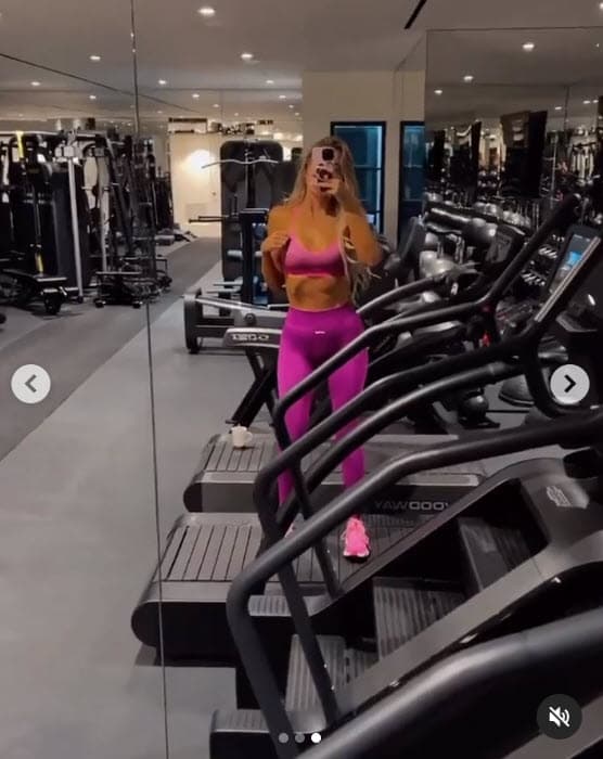 La transformación física de Khloé en los últimos años ha dado mucho de qué hablar, pues muchos han dicho que luce totalmente diferente a cuando la familia Kardashian-Jenner comenzó a ganar popularidad.