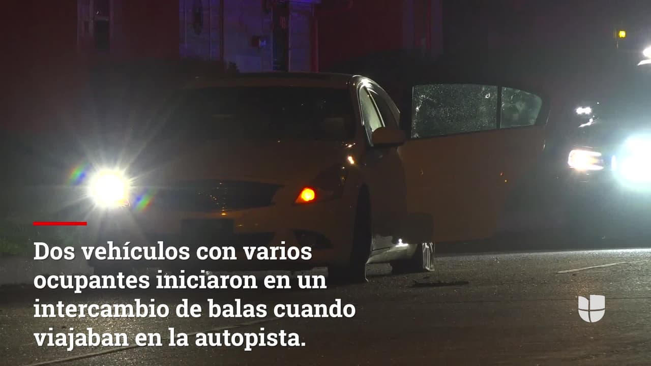 Una persona está en estado crítico luego de una balacera entre dos vehículos que dejó a 6 personas heridas