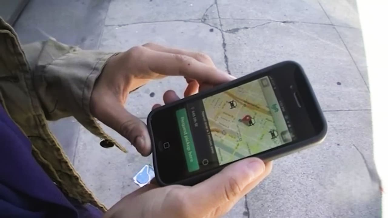 Plataformas de transporte compartido piden a usuarios que se opongan a impuesto sugerido por Cherelle Parker