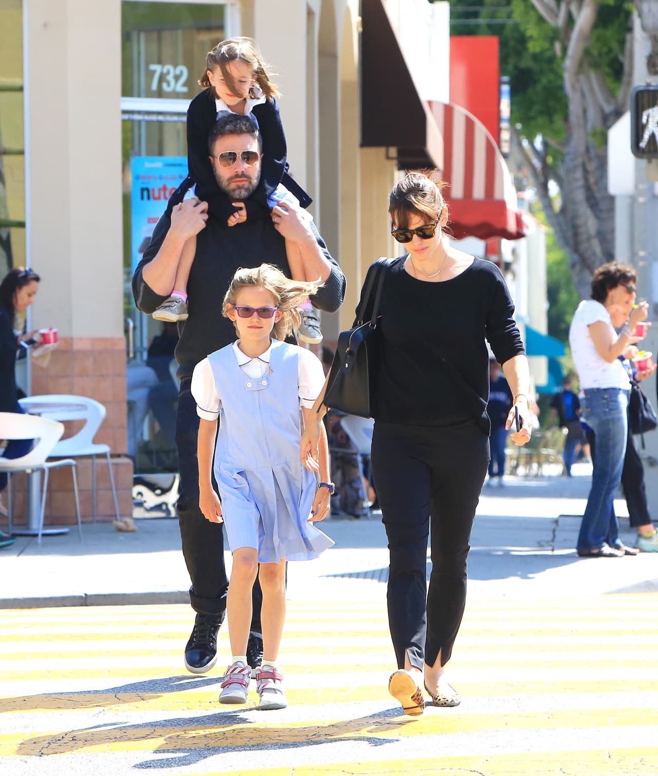 Los famosos se vieron muy sonrientes con sus adorables hijas.