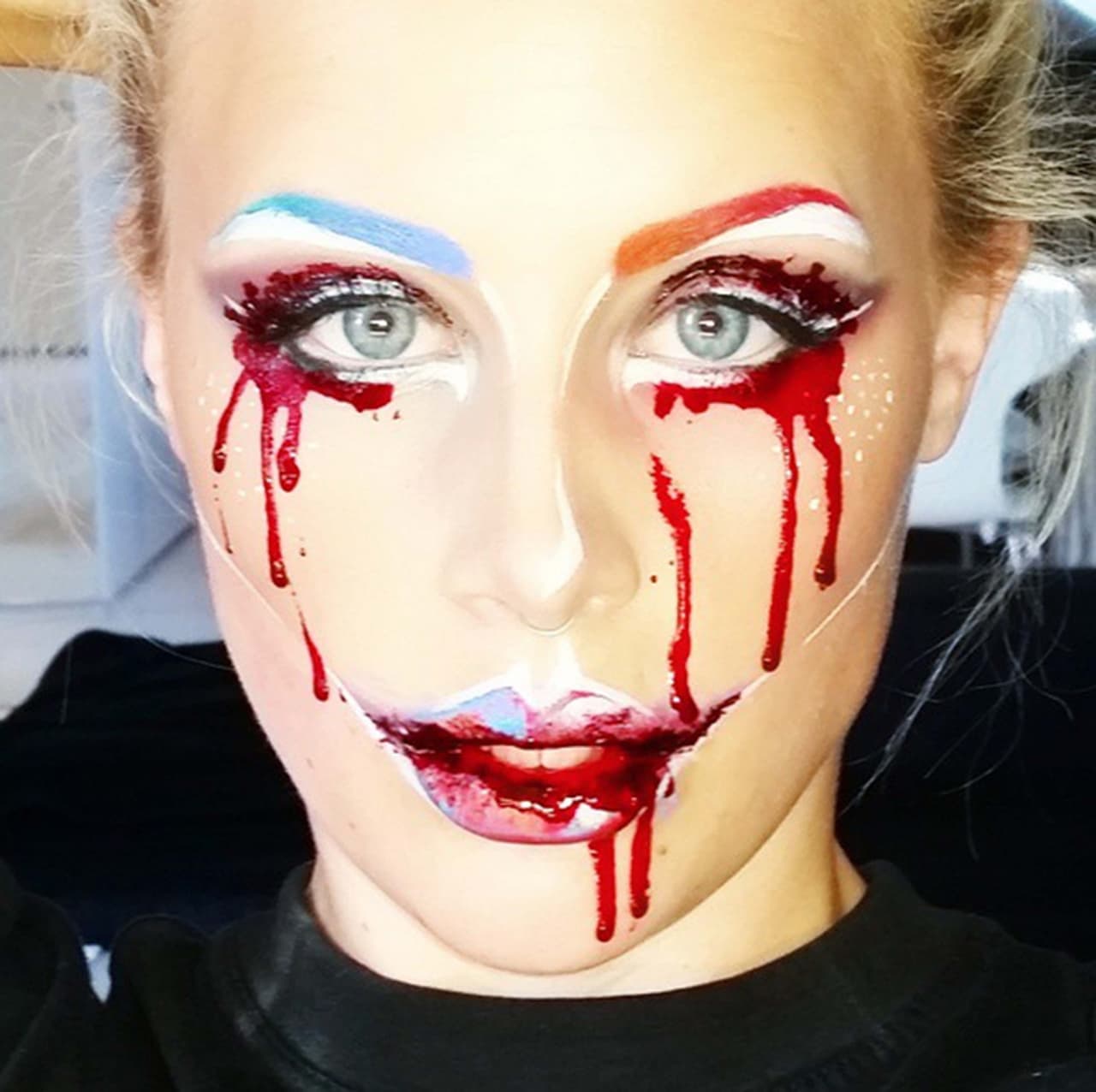 Son casi 455 dólares los que ha invertido en paletas, pinceles y demás recursos para realizar sus efectos especiales.