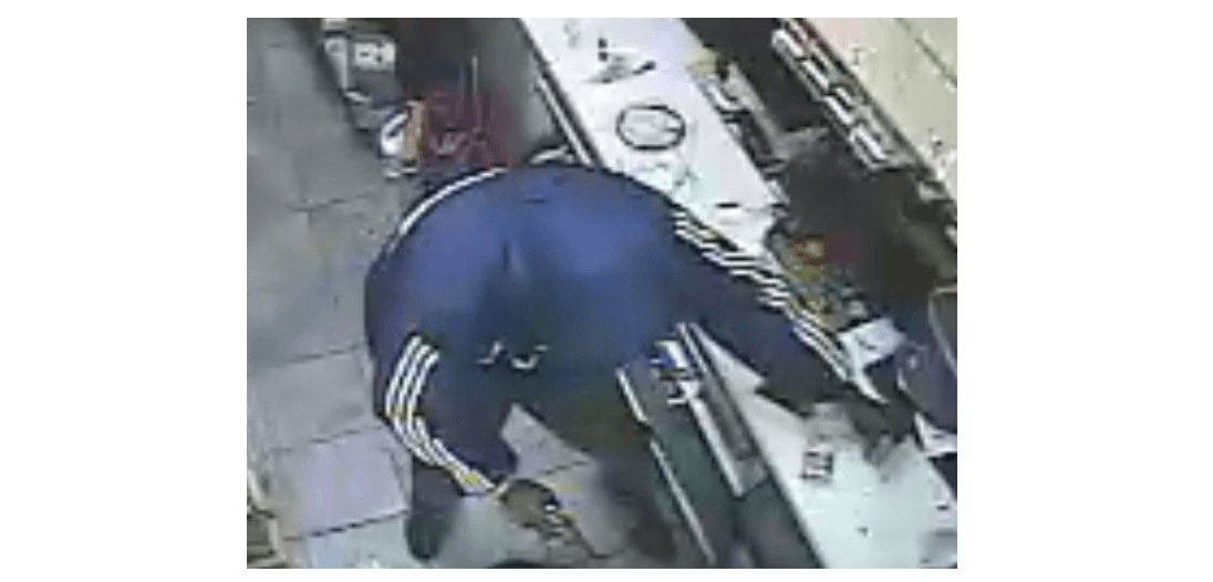 Ultiman empleada durante robo en local de Lewisville