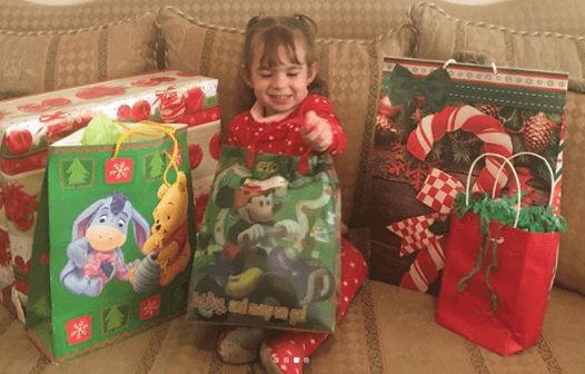 Su mami Cristy Bernal compartió esta foto de su pequeña hija, que la pasó feliz y muy consentida.