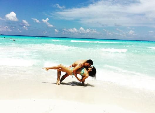 Les encanta disfrutar de la playa.