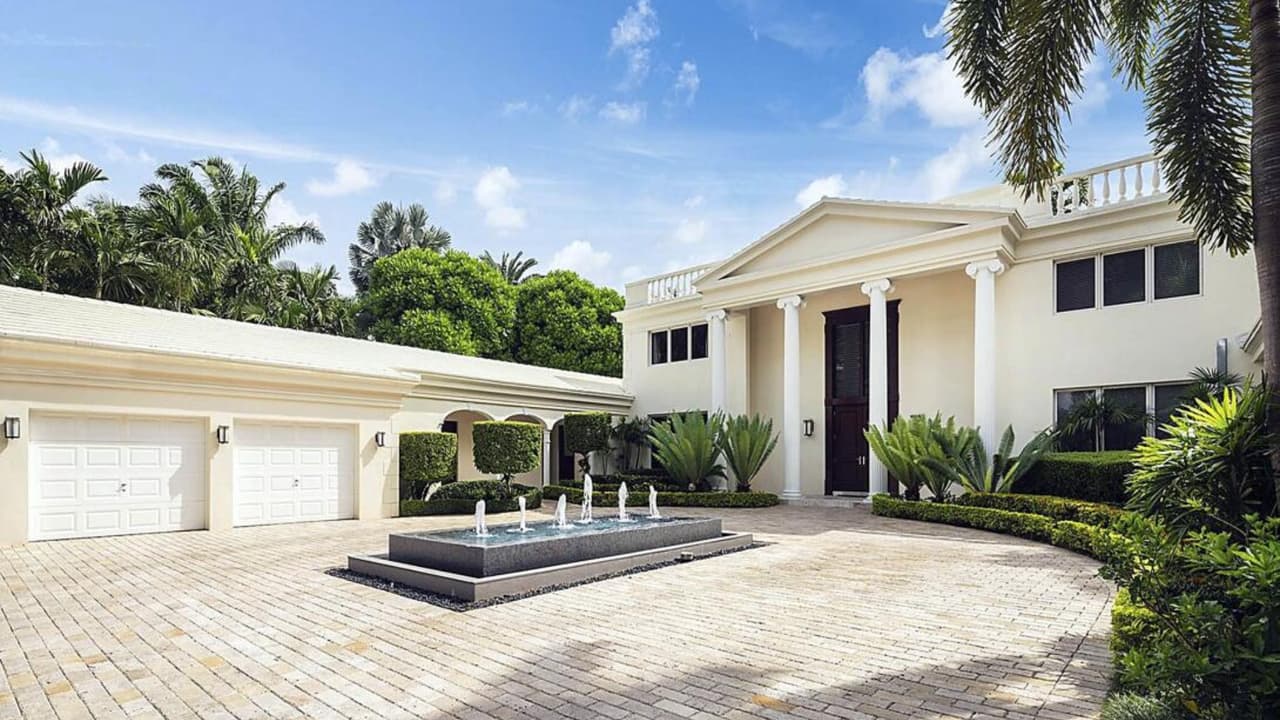 Don Francisco adquirió la residencia en 1993.