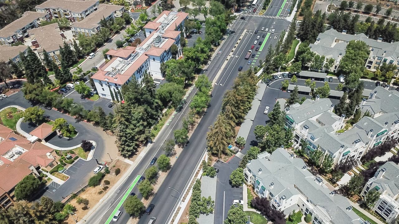 2. Cupertino. El esta urbe tecnológica sus residentes ganan hasta $182,857 por año.