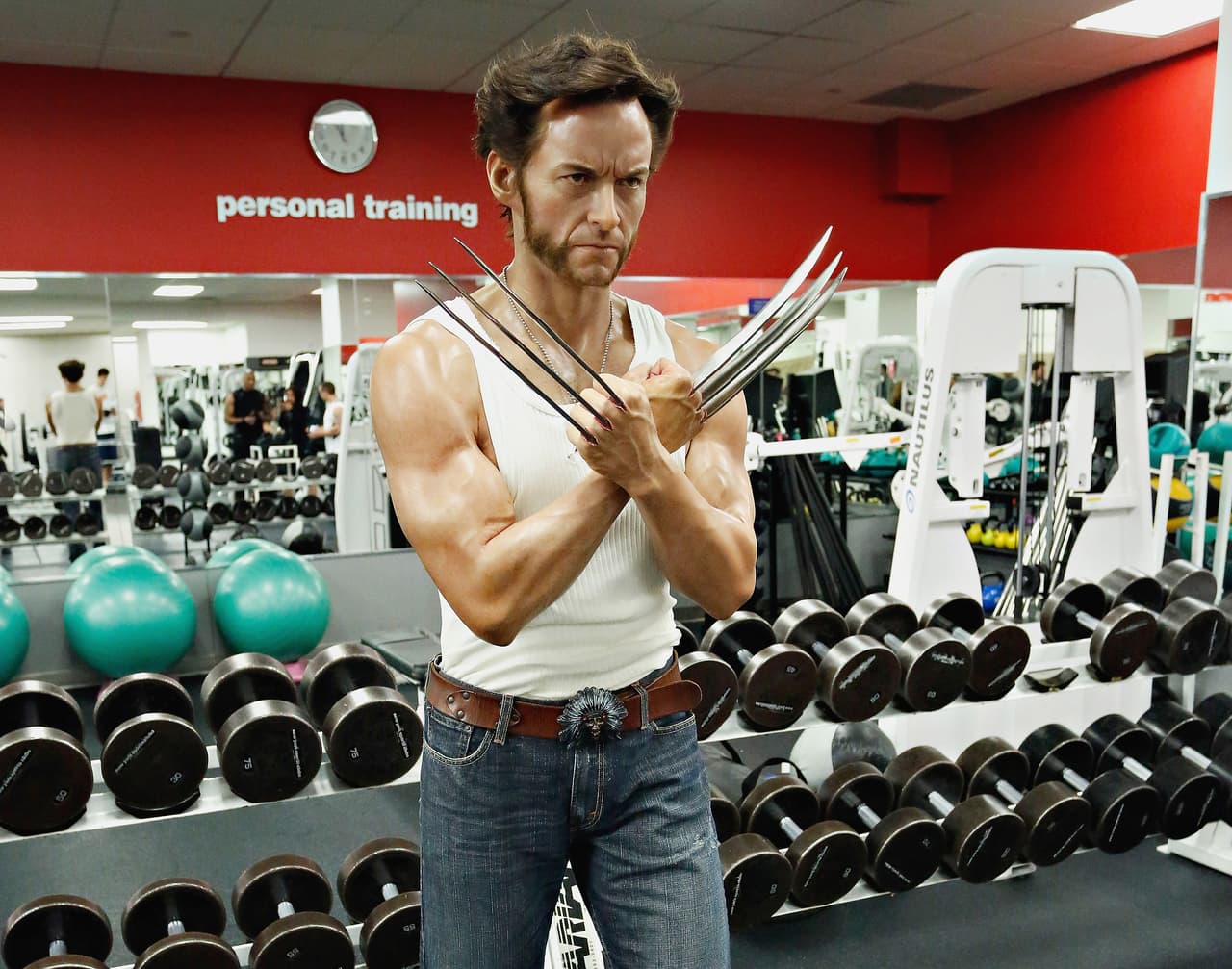 Con relación al traje, el director Bryan Singer, fue cuestionado porque no se mostró al personaje como en las historietas. Él afirmó que eso no era necesario, porque se trata del personaje menos “narcisista”.
<br>