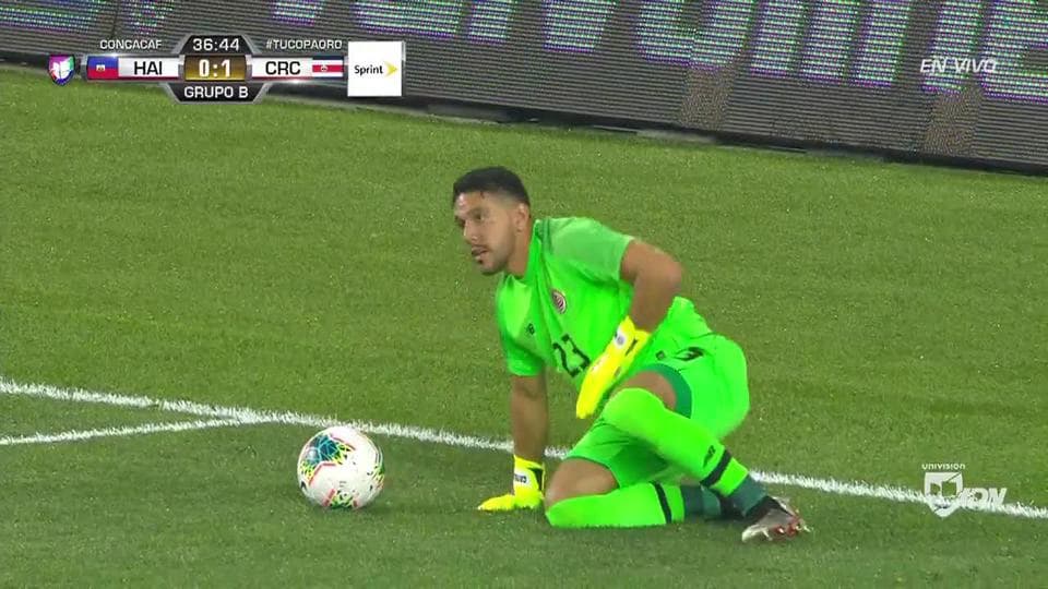 Tiro desviado de Steeven Saba