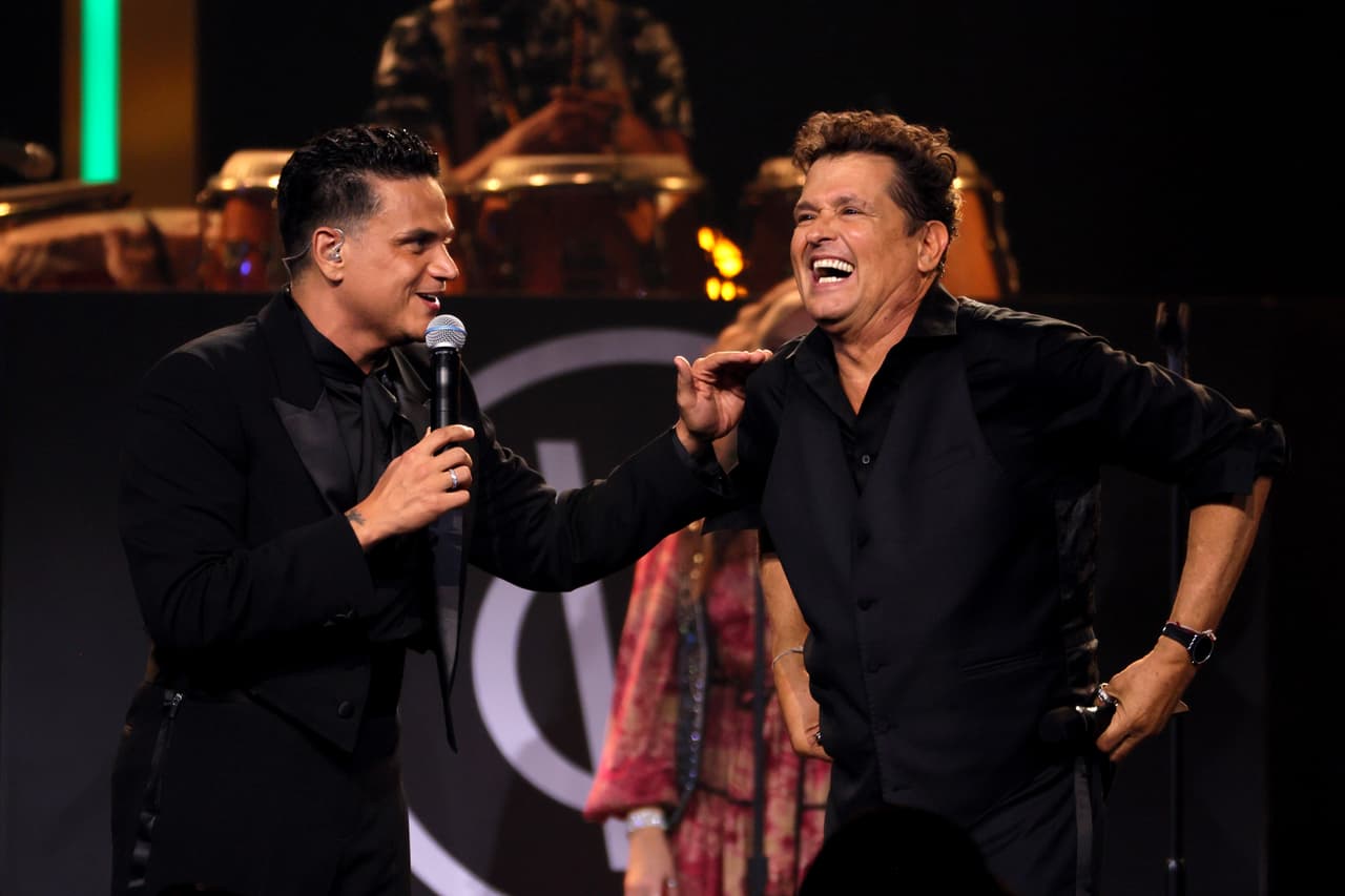 "Yo invité a todos los amigos que pude y son muchos", confesó Carlos Vives en su gran noche.