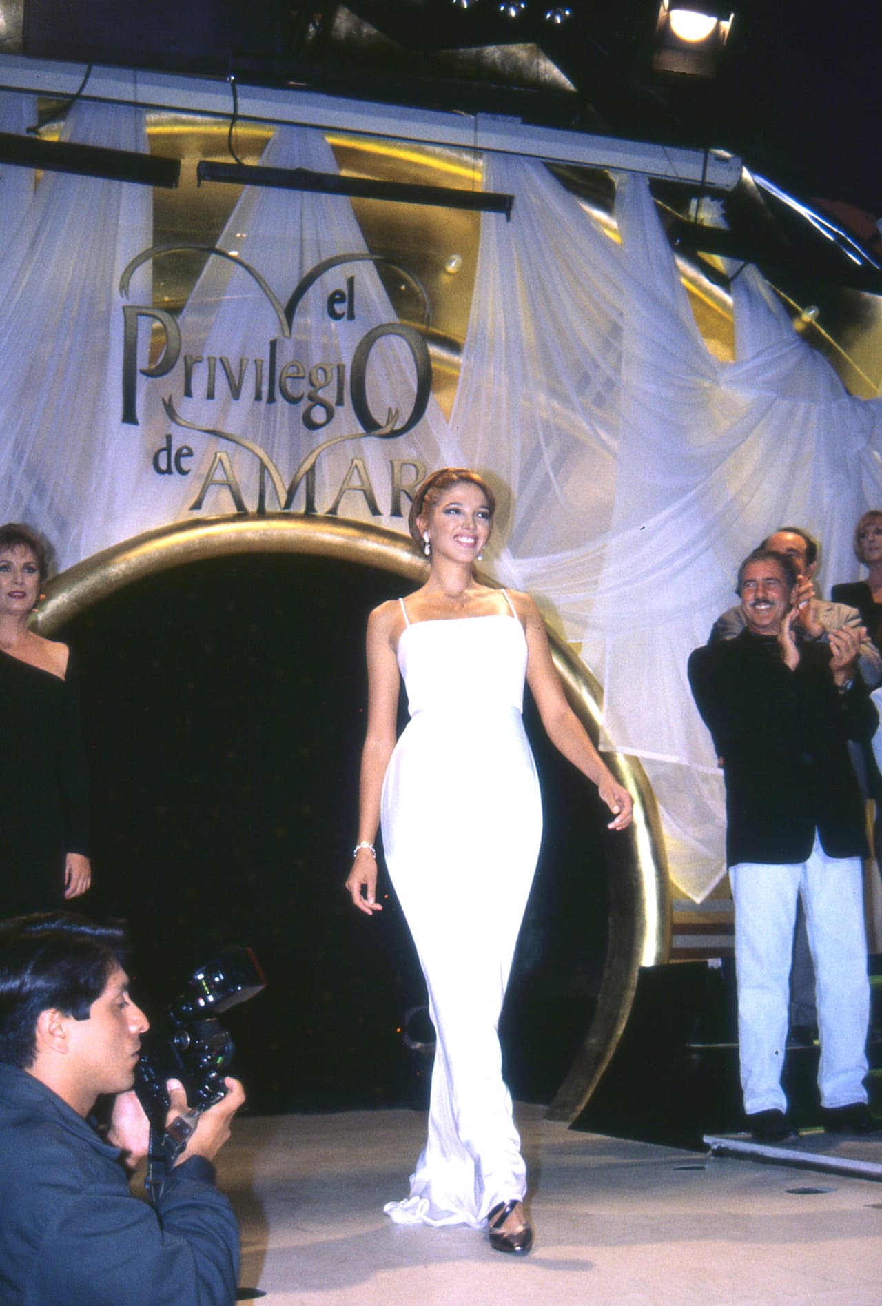 <b>Carla Estrada </b>confirmó en agosto de este 2019, que se encuentra preparando 
<b><a href="https://www.univision.com/famosos/carla-estrada-da-los-primeros-detalles-del-remake-de-el-privilegio-de-amar-que-esta-preparando-fotos" target="_blank">la nueva versión de 'El privilegio de amar'</a></b>.