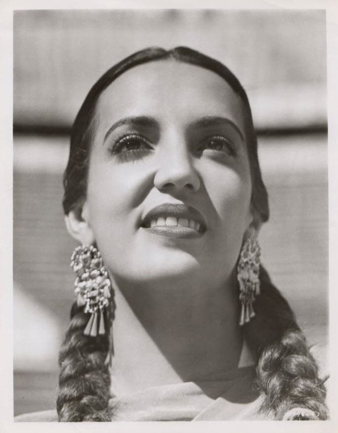 <b>Katy Jurado</b> fue la primera actriz latinoamericana en ser nominada a los premios Oscar, esto se debió a su participación en la cinta 'Broken Lance', donde formó parte de la terna 'Mejor actriz de reparto'.