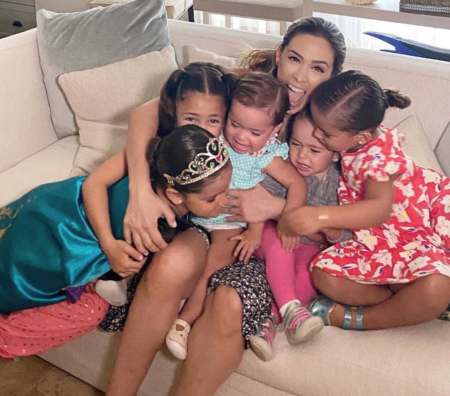 Las mayores son las que habitualmente realizan labores escolares. 
<br>