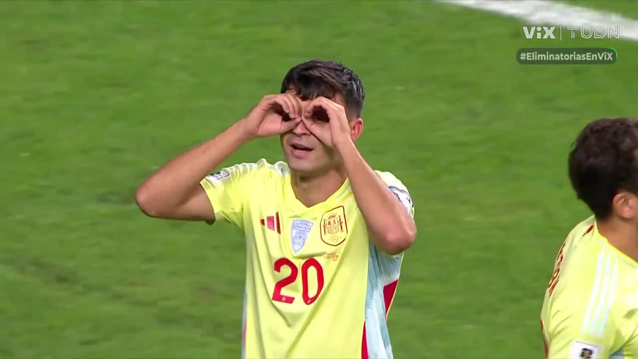 ¡Golazo de Pedri! El canario le pegó desde afuera del área y venció a Çakır