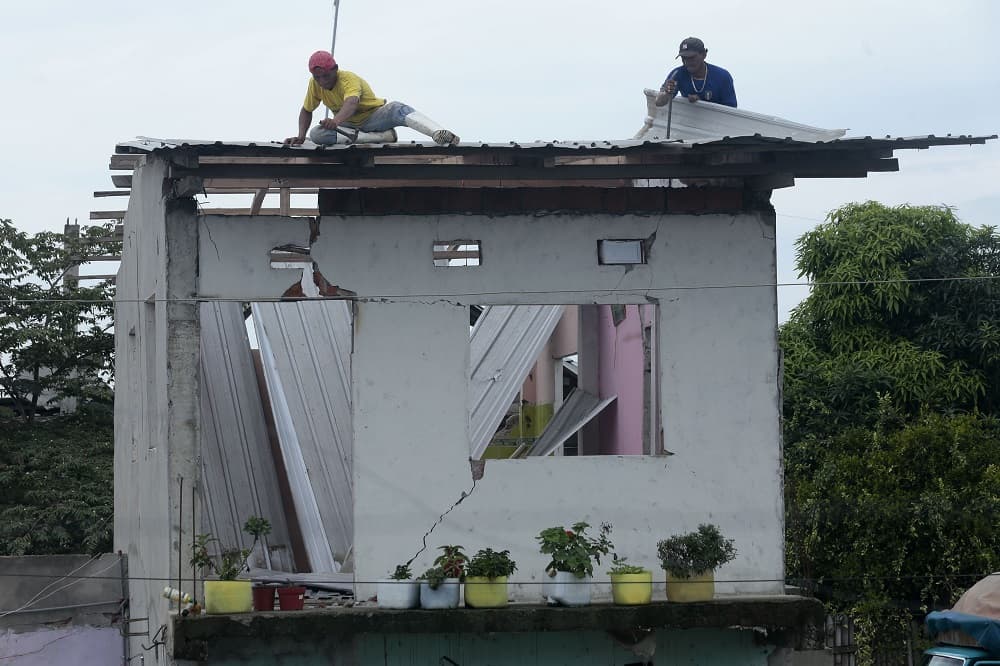 Pedernales: confusión y esperanza una semana después del terremoto