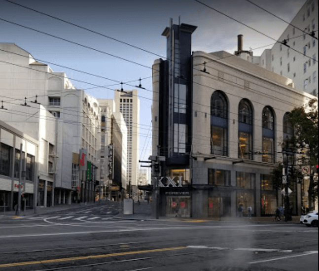 En el número 2 de la calle Stockton, San Francisco, CA 94102.