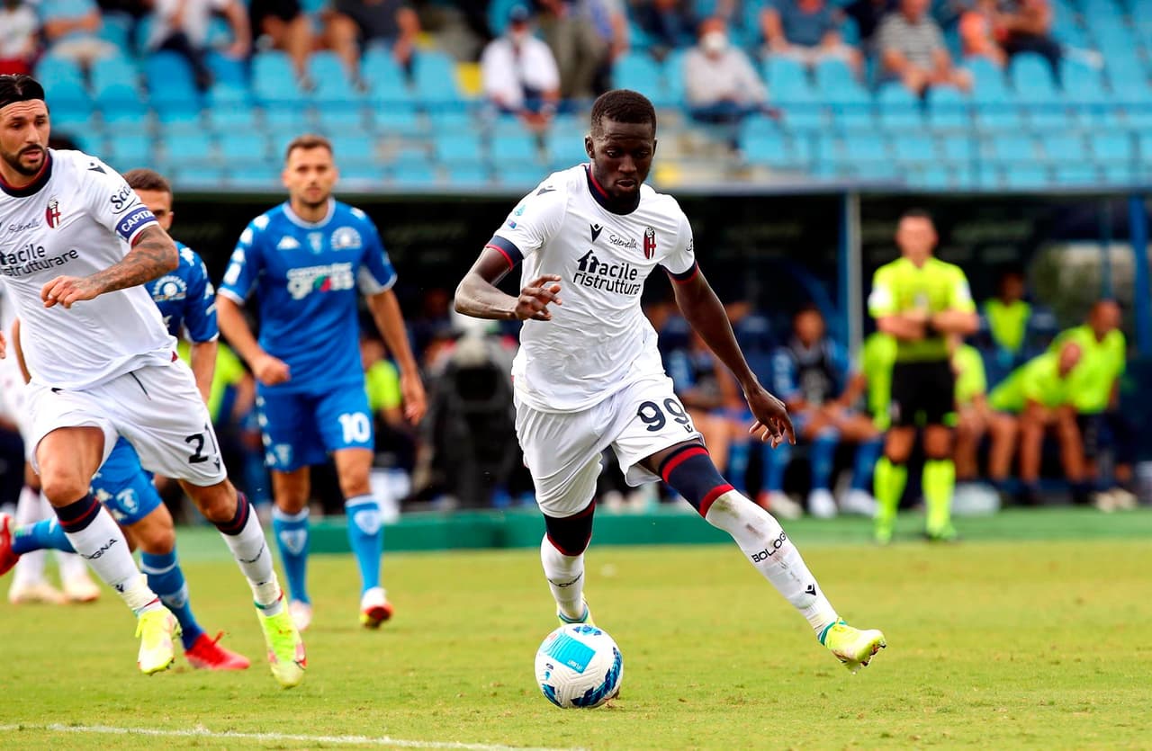 Empoli, el equipo que acaba de ascender, se lleva el partido en su casa con marcador de 4-2 del ante el Bolonia. lo que le permitió confirmarse como sorpresa de este comienzo de temporada. Bonifazi les dio gol en contra, mientras que Pinamonti, Bajrami y Ricci, les dieron la victoria a los locales.