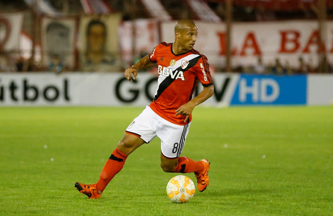 Carlos Sánchez, arrepentido por haber golpeado a un recogedor de balones