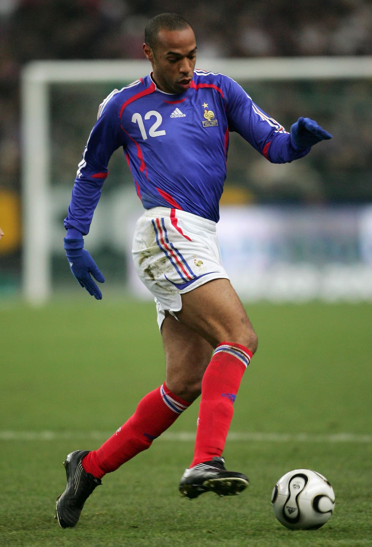 <b>8.- La historia detrás de su número: </b>con la Selección de Francia ocupaba el dorsal ‘12’ en honor a su ídolo de la infancia, Marco van Basten.