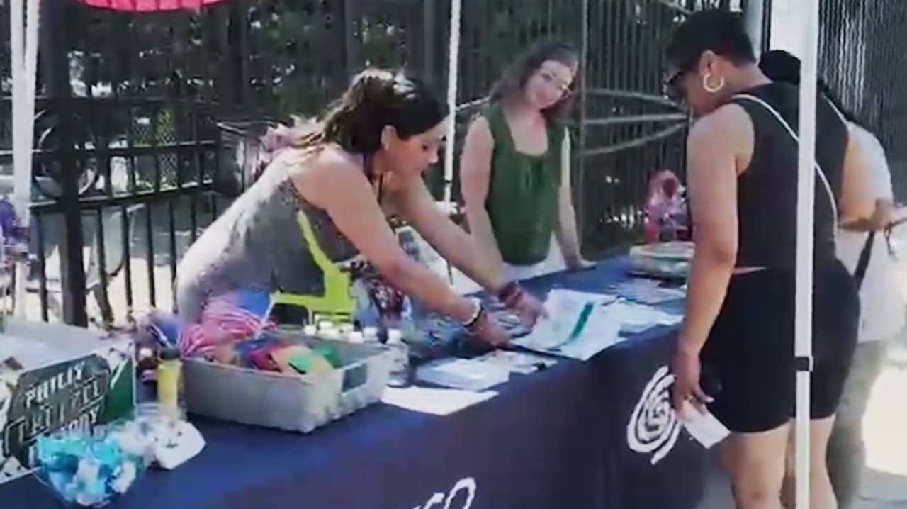 Comunidad hispana de Filadelfia acude a votar en elecciones primarias
