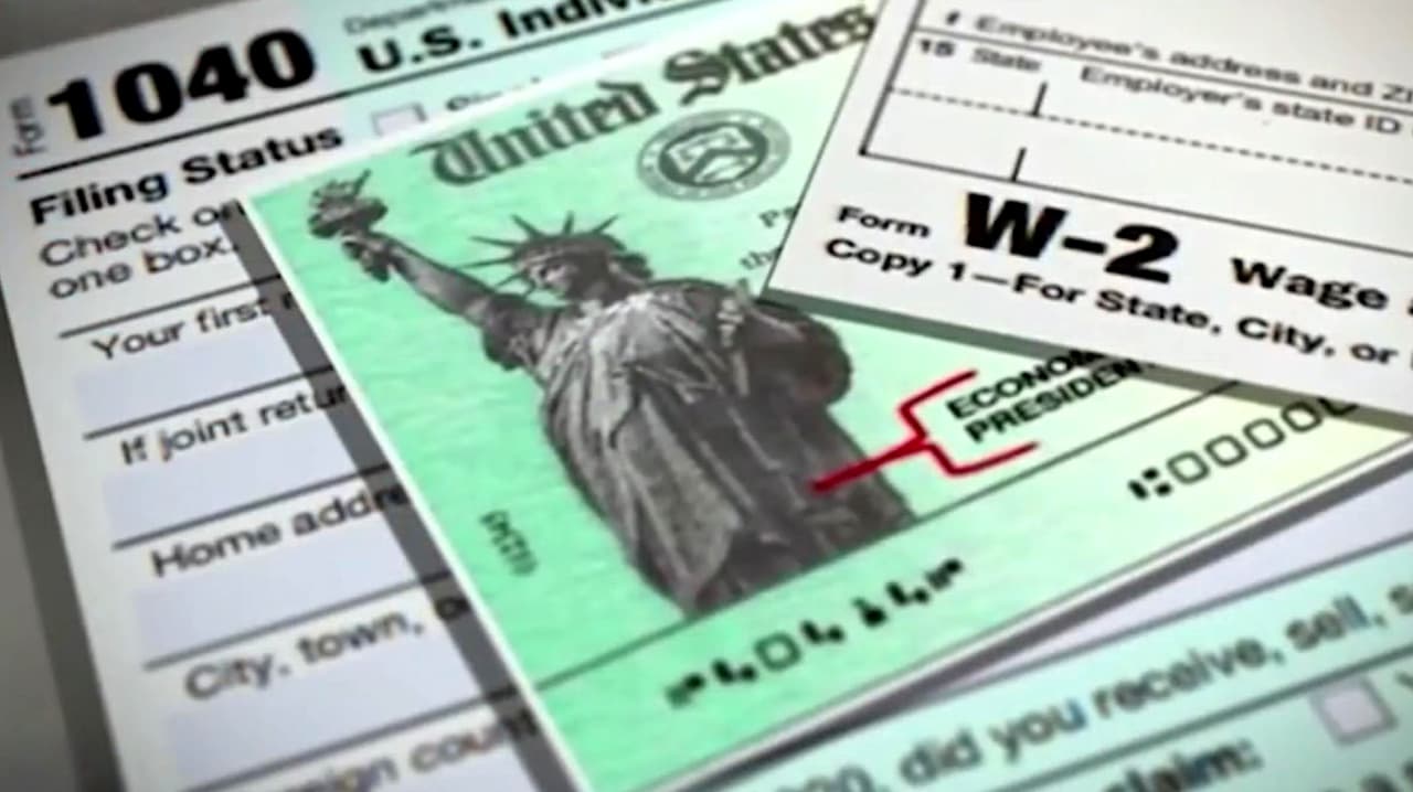 Nuevas reglas de impuestos permiten deducir propinas, autos y más este 2026