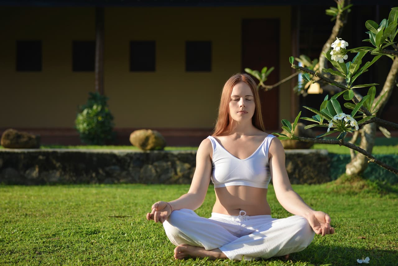 La madurez espiritual 
<b>no se mide por el conocimiento teórico</b> que tengamos por ejemplo de la Biblia para los católicos, sino por la relación con Dios que llevemos. Podemos ser maestros en las escrituras pero muy infantiles y pesados con nuestra forma de actuar y pensar.