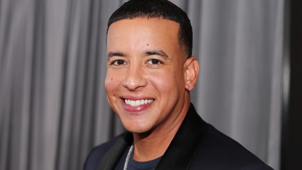 Daddy Yankee dice que "representa al barrio" y conserva su "viejo apartamento" en Puerto Rico