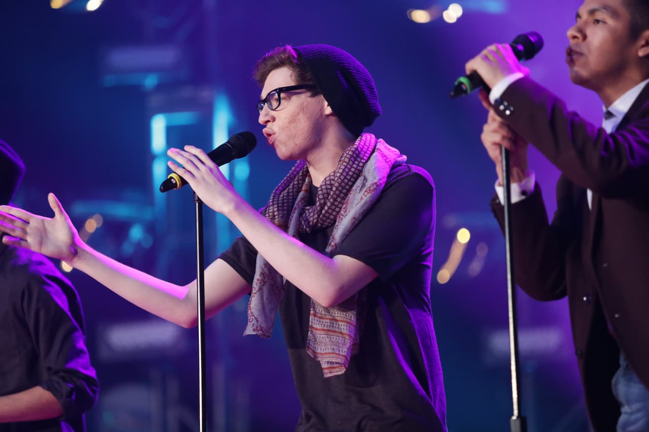 Kevin logró el 78% de los votos y la ovación de las fans que corearon junto a él "All of me" de John Legend. Este chico logró su misión: ser único y diferente.