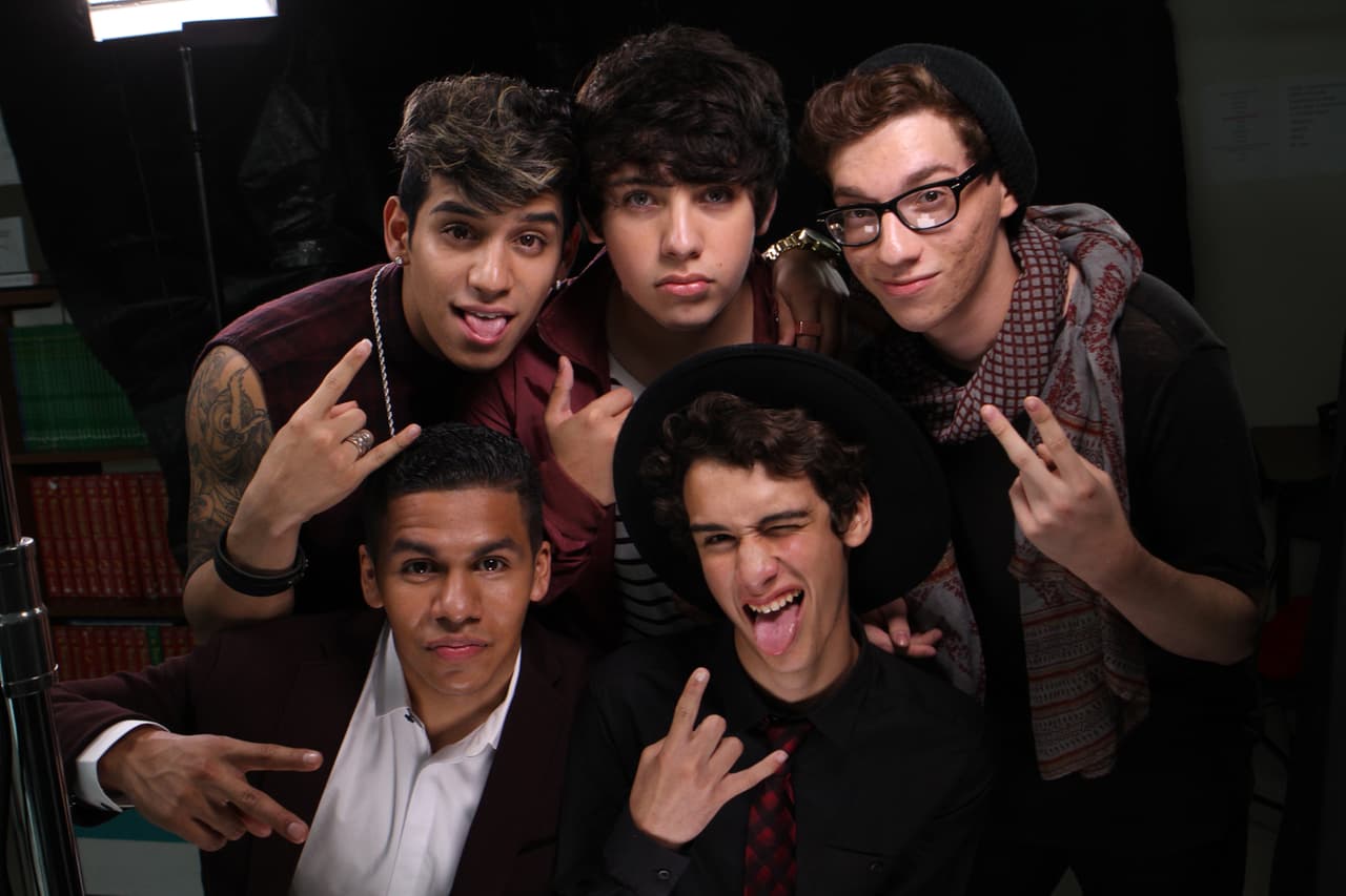 Kevin logró el 78% de los votos y la ovación de las fans que corearon junto a él "All of me" de John Legend. Este chico logró su misión: ser único y diferente.