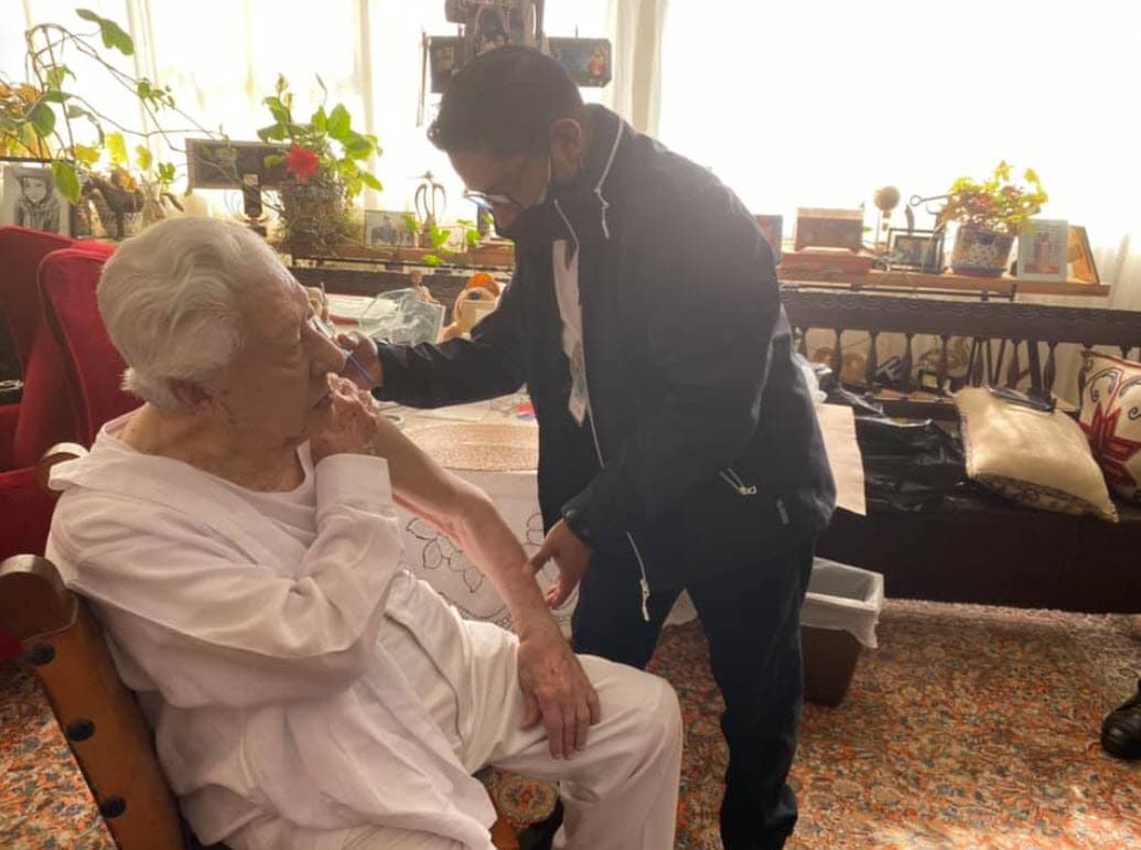 "¡Estoy ansioso, es la primera vez en la vida que pasan dos años y que yo 
<b><a href="https://www.univision.com/famosos/ignacio-lopez-tarso-se-dedica-de-lleno-a-su-pagina-de-facebook-y-despues-pensara-en-tiktok-fotos" target="_blank">no he pisado un escenario</a></b>!", dijo alzando la voz como pocas veces se le había visto en una charla con algún medio. 
<br>