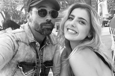 “No te puedo decir nada, o sea, no te puedo decir nada, ustedes no pueden interpretar si sí o no, yo nada más te estoy diciendo que yo en mi vida estoy muy feliz y sí, mi corazoncito está también muy contento”, dijo en entrevista para el programa Hoy el miércoles 28 de septiembre.