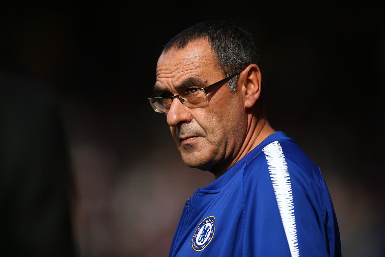 Maurizio Sarri (Italia) - es el actual entrenador del Chelsea, equipo al que llegó esta temporada después de potenciar su carrera en el Napoli.