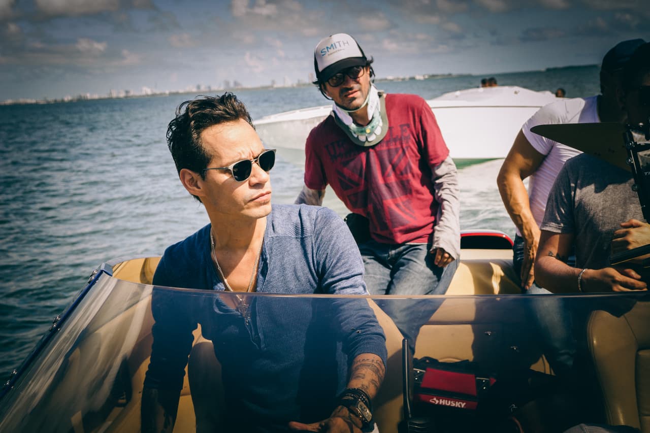 No dejes de disfrutar de 'Traidora', el tema del momento que te pondrá a bailar.