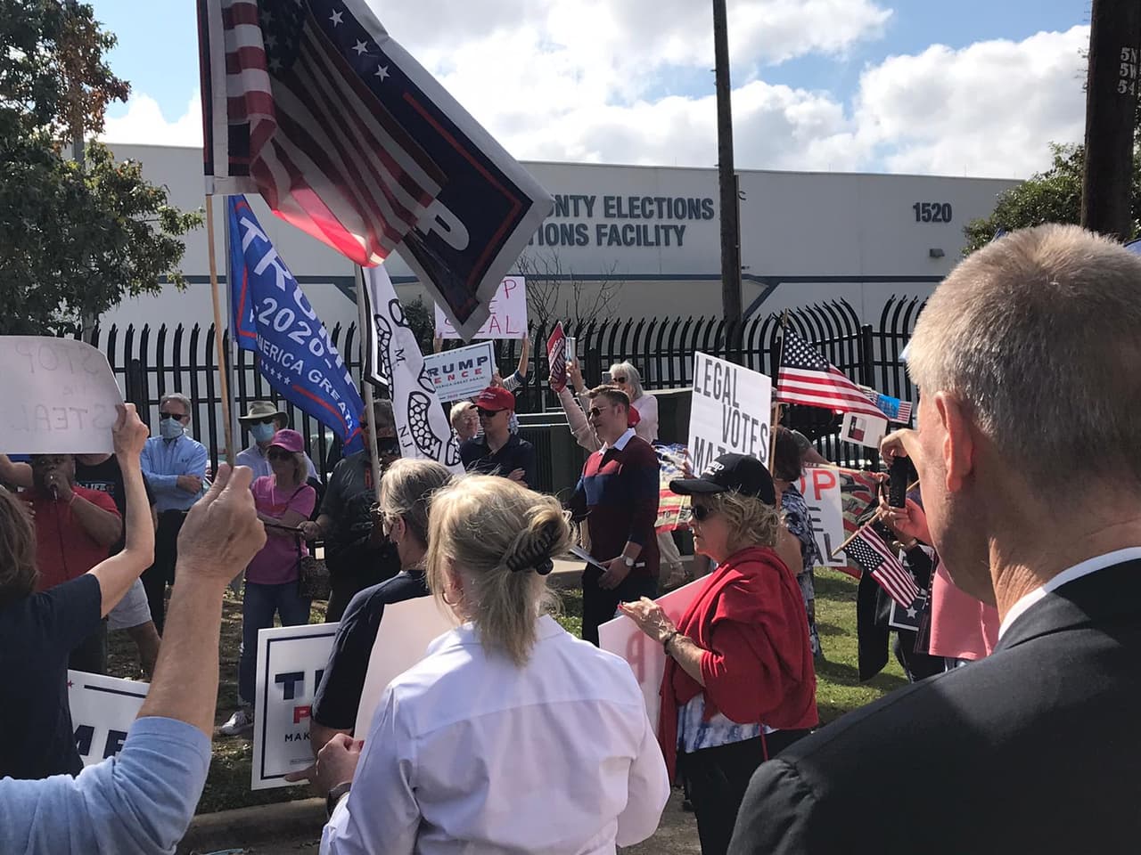 Los asistentes también dijeron a Noticias 23 que planean organizar nuevas protestas pacíficas próximamente.
<br>