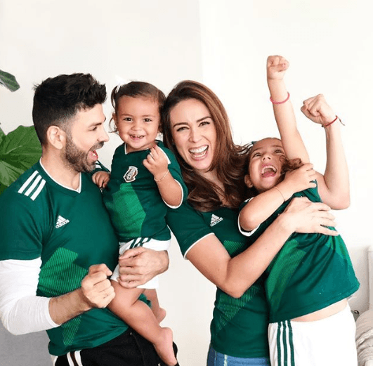 Tras el triunfo de la selección mexicana, Jomari compartió en sus redes sociales esta instántanea a la que agregó: "¡Viva México! ¡Felicidades!".