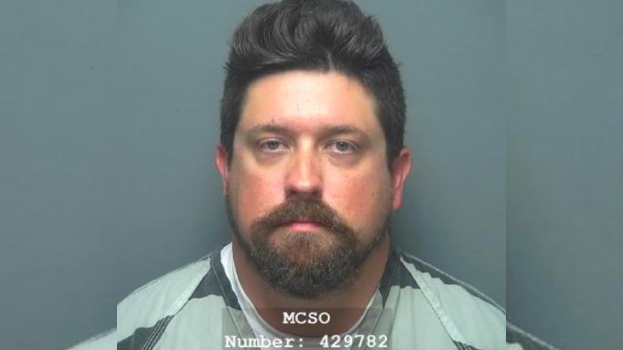 Condenan a 7 años de cárcel a un maestro de Conroe ISD por solicitar sexo a una menor de 16 años 