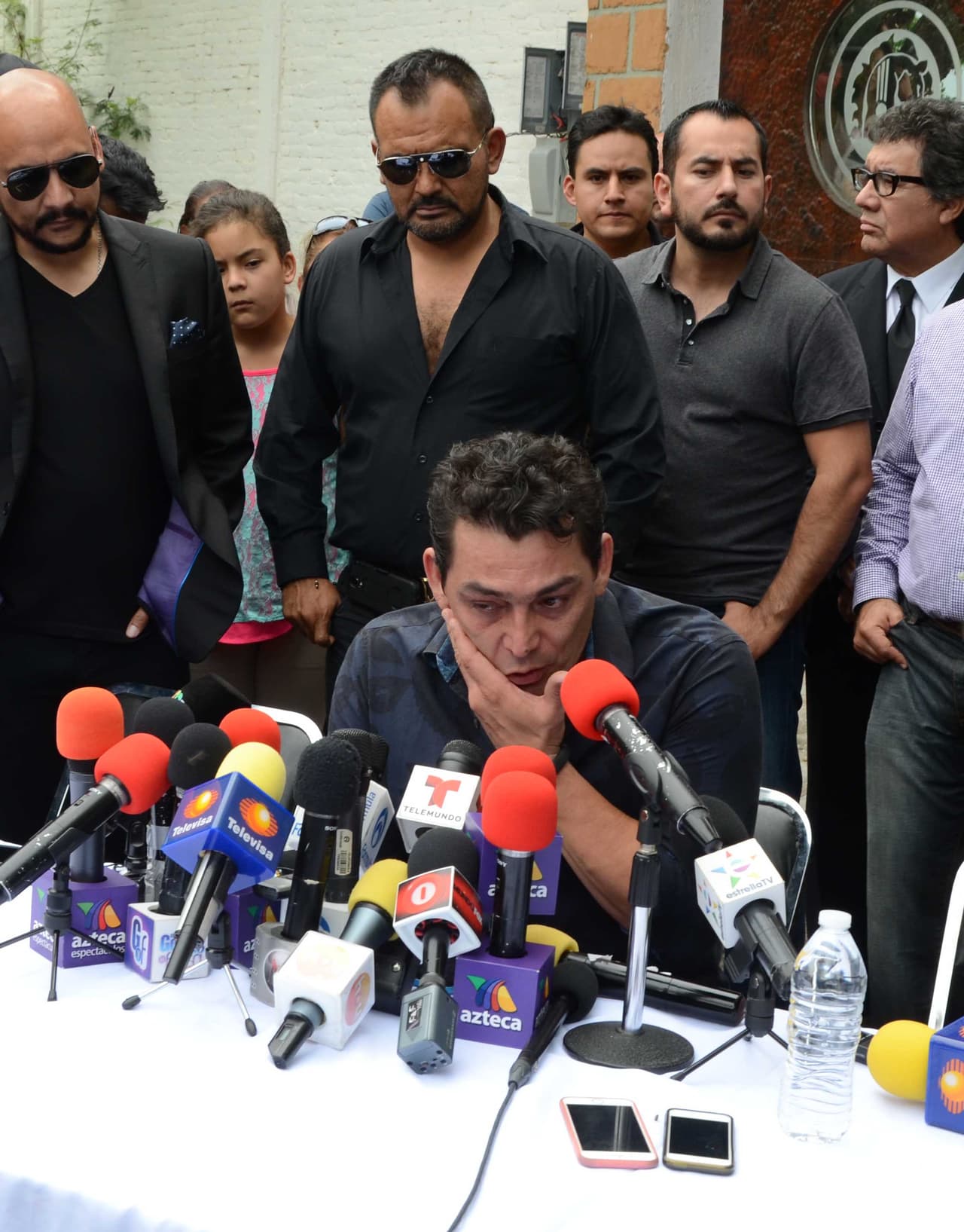 Durante la charla, Figueroa aseguró que tras la muerte de Joan Sebastian, nacía una leyenda.