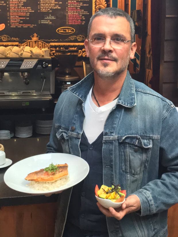 Este actor cambió los foros de telenovela por la cocina, ahora es chef.