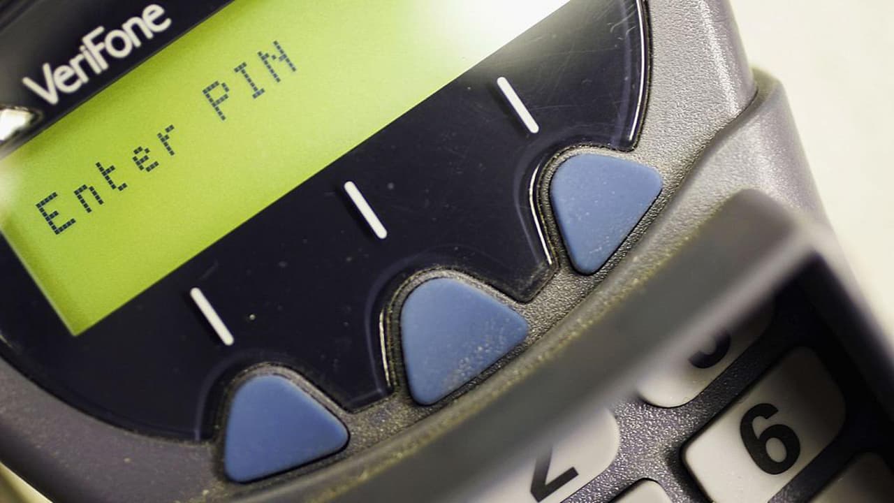 Personas que recibieron la tarjeta de alivio por la inflación reportan que fue vaciada tras activarla