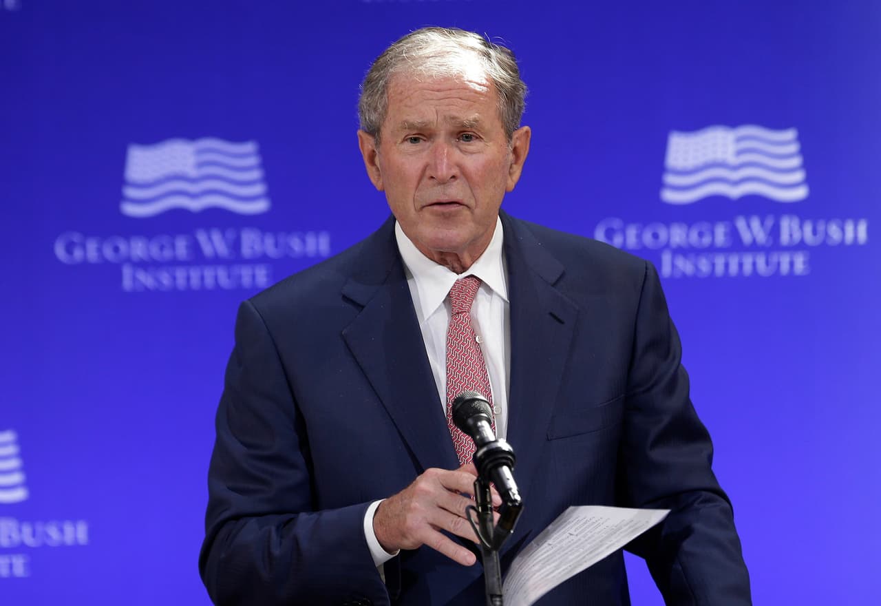 George W. Bush: “Hay pruebas bastante claras de que los rusos interfirieron” en la elección de 2016
