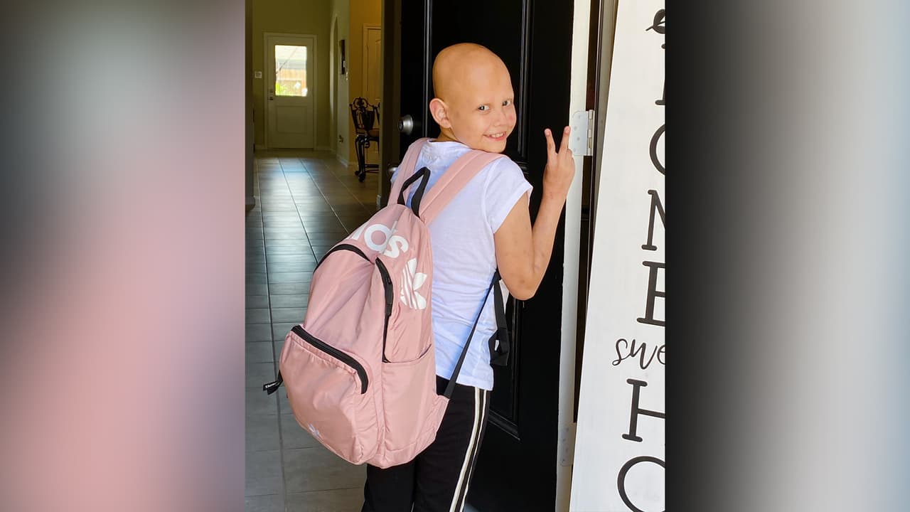 La menor sabe que en estos momentos por la pandemia del
<b><a href="https://www.univision.com/local/houston-kxln/regalaran-kits-de-proteccion-contra-el-coronavirus-en-el-condado-fort-bend">coronavirus</a></b> es todavía más difícil.