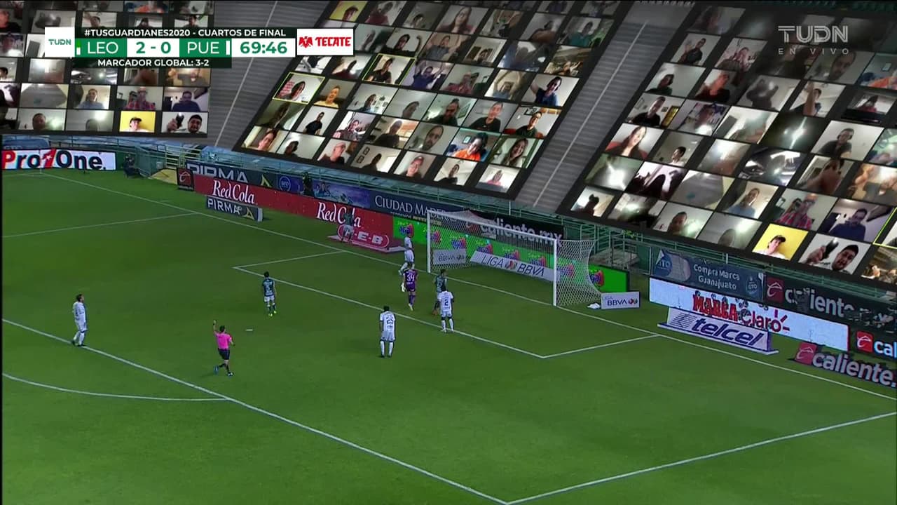 ¡TIRO ATAJADO! disparo por Ángel Mena.