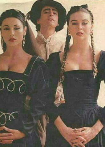 'Los pecados de Inés de Hinojosa' se transmitió completa y es considerada por la prensa como un ícono de la televisión colombiana, pues rompió esquemas al abordar temas tabú y también por la calidad de la producción.